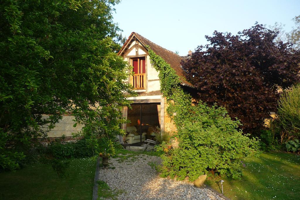 Au Fond Du Jardin Maison D'Hotes Saint-Saëns エクステリア 写真