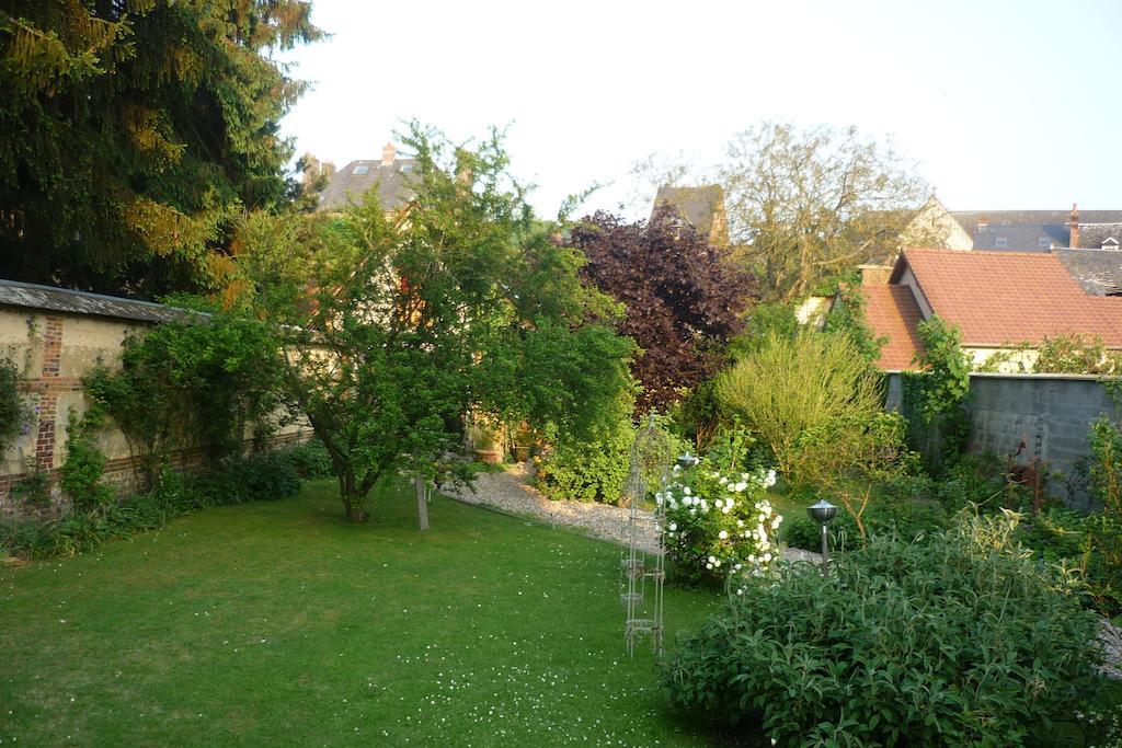 Au Fond Du Jardin Maison D'Hotes Saint-Saëns エクステリア 写真